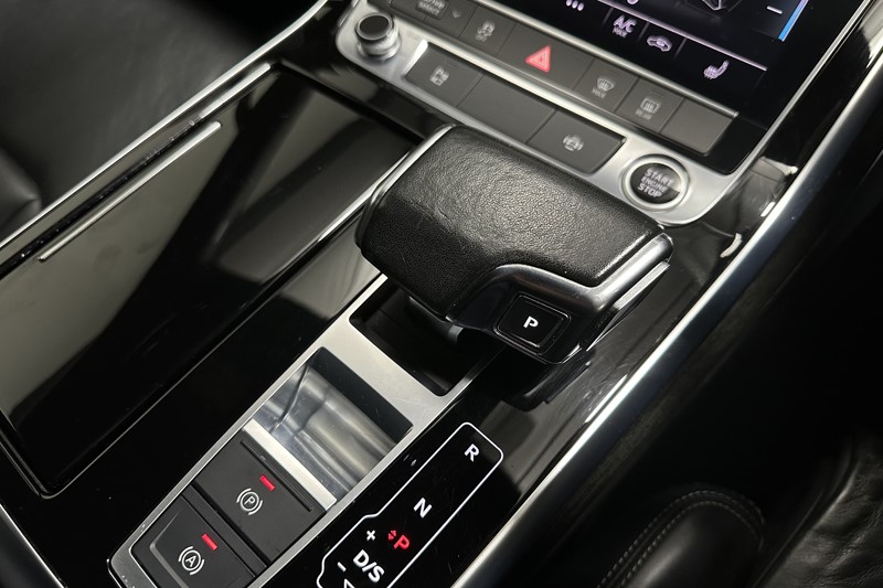 2023 (72) AUDI Q7 45 TDI Quattro S Line 5dr Tiptronic 5900984