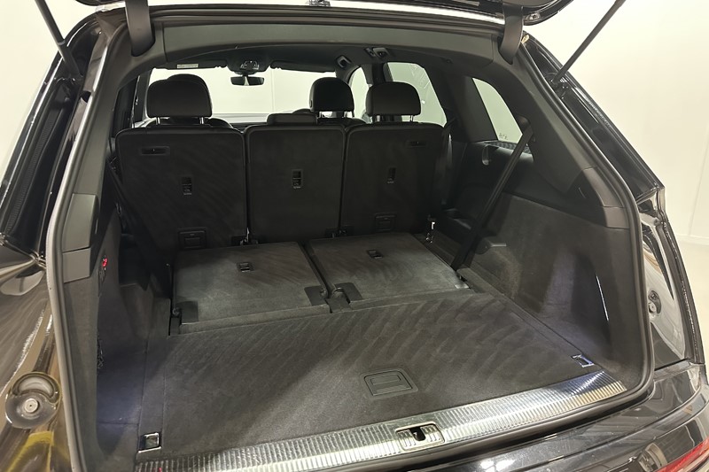 2023 (72) AUDI Q7 45 TDI Quattro S Line 5dr Tiptronic 5901003