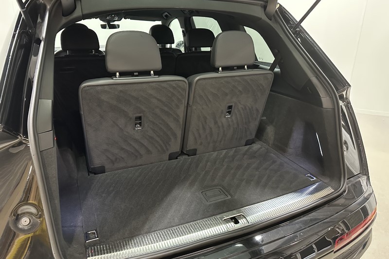 2023 (72) AUDI Q7 45 TDI Quattro S Line 5dr Tiptronic 5901001