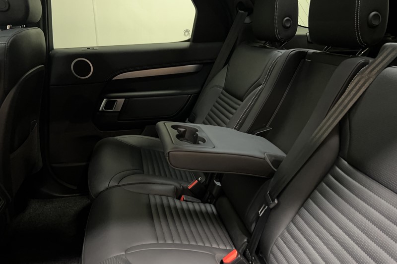 2023 (73) LAND ROVER DISCOVERY 3.0 D300 Dynamic SE 5dr Auto 5939489