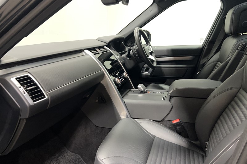 2023 (73) LAND ROVER DISCOVERY 3.0 D300 Dynamic SE 5dr Auto 5939483