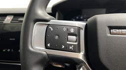 2023 (73) LAND ROVER DISCOVERY 3.0 D300 Dynamic SE 5dr Auto 5939469