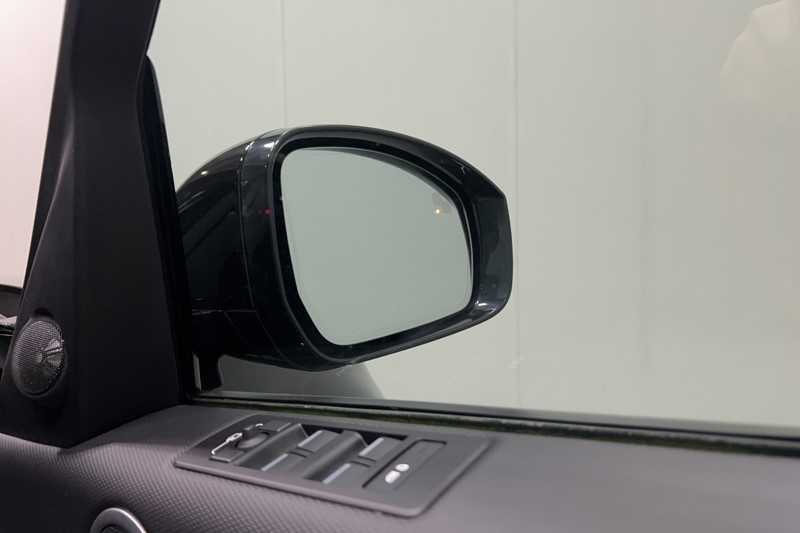 2023 (73) LAND ROVER DISCOVERY 3.0 D300 Dynamic SE 5dr Auto 5939463