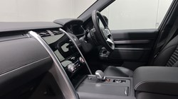 2023 (73) LAND ROVER DISCOVERY 3.0 D300 Dynamic SE 5dr Auto 5939484