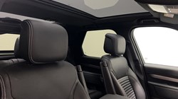 2023 (73) LAND ROVER DISCOVERY 3.0 D300 Dynamic SE 5dr Auto 5939466