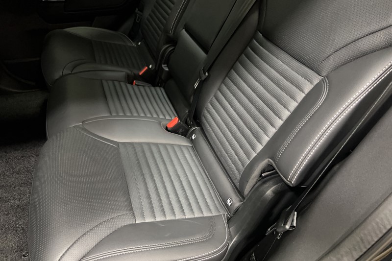 2023 (73) LAND ROVER DISCOVERY 3.0 D300 Dynamic SE 5dr Auto 5939488