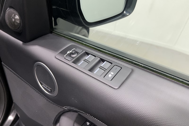2023 (73) LAND ROVER DISCOVERY 3.0 D300 Dynamic SE 5dr Auto 5939462