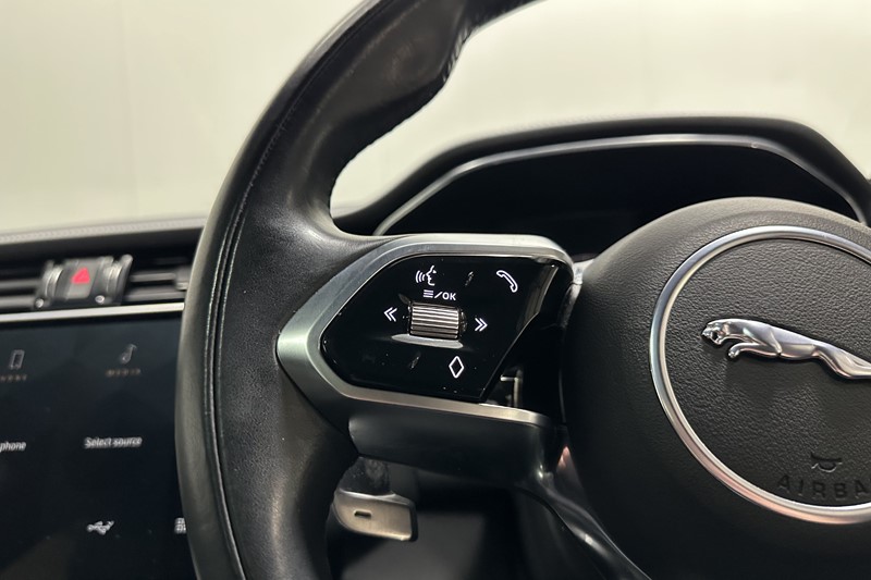 2023 (73) JAGUAR F-PACE 2.0 D200 R-Dynamic HSE Black 5dr Auto AWD 5927072