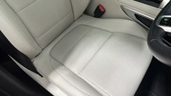 2023 (23) JAGUAR F-PACE 2.0 D200 R-Dynamic Black 5dr Auto AWD 5927116