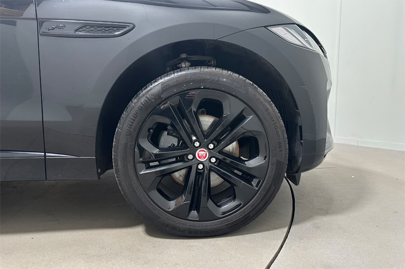 2023 (23) JAGUAR F-PACE 2.0 D200 R-Dynamic Black 5dr Auto AWD 5927108