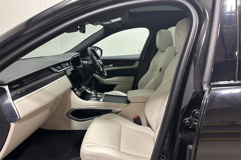 2023 (23) JAGUAR F-PACE 2.0 D200 R-Dynamic Black 5dr Auto AWD 5927103