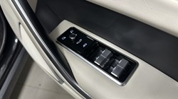2023 (23) JAGUAR F-PACE 2.0 D200 R-Dynamic Black 5dr Auto AWD 5927113