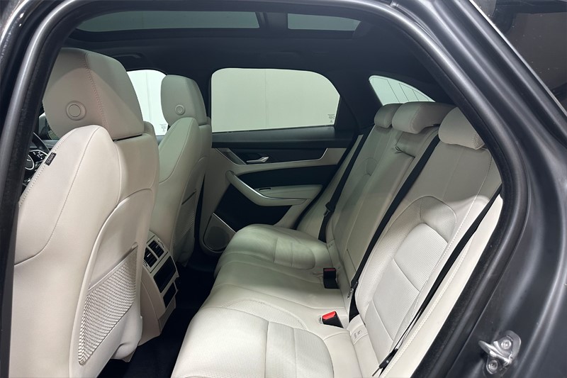 2023 (23) JAGUAR F-PACE 2.0 D200 R-Dynamic Black 5dr Auto AWD 5927104