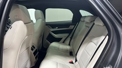 2023 (23) JAGUAR F-PACE 2.0 D200 R-Dynamic Black 5dr Auto AWD 5927104