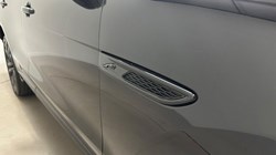 2023 (23) JAGUAR F-PACE 2.0 D200 R-Dynamic Black 5dr Auto AWD 5927146
