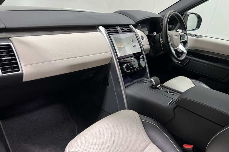 2023 (23) LAND ROVER DISCOVERY 3.0 D300 Metropolitan Edition 5dr Auto 5944972