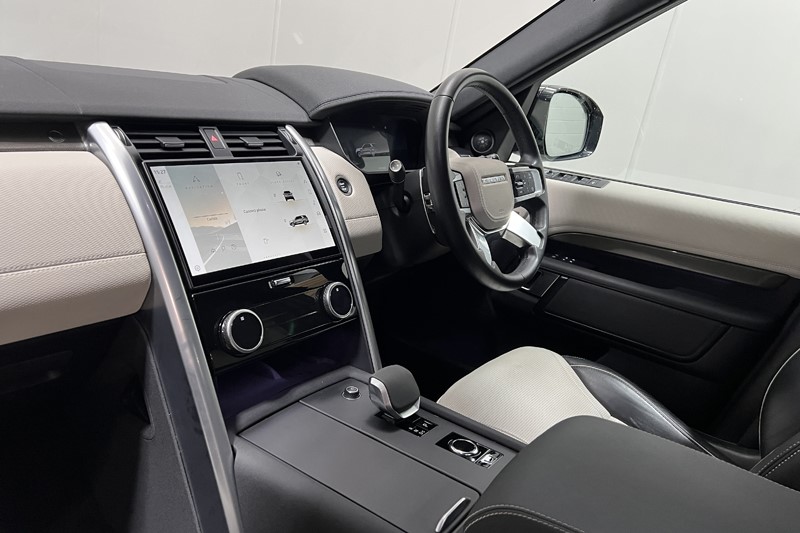2023 (23) LAND ROVER DISCOVERY 3.0 D300 Metropolitan Edition 5dr Auto 5944971