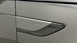 2023 (23) LAND ROVER DISCOVERY 3.0 D300 Metropolitan Edition 5dr Auto 5944942