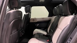2023 (23) LAND ROVER DISCOVERY 3.0 D300 Metropolitan Edition 5dr Auto 5944926