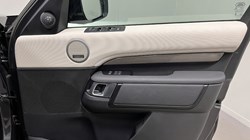2023 (23) LAND ROVER DISCOVERY 3.0 D300 Metropolitan Edition 5dr Auto 5944966