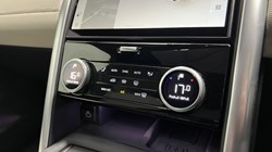 2023 (23) LAND ROVER DISCOVERY 3.0 D300 Metropolitan Edition 5dr Auto 5944949