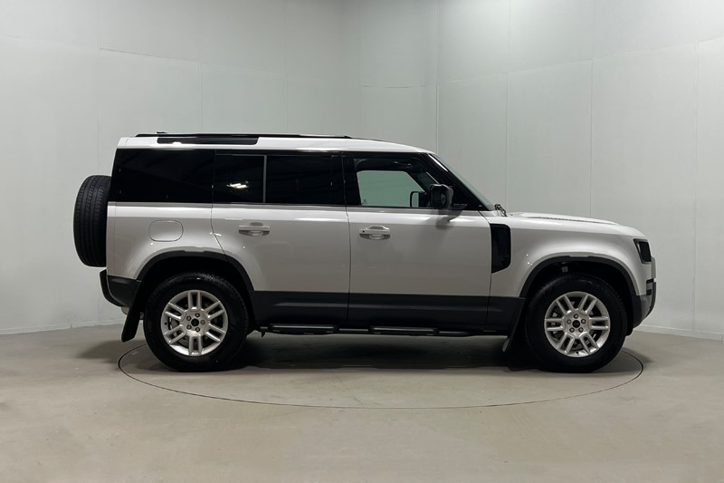 2026 (76) LAND ROVER COMMERCIAL DEFENDER 3.0 D250 Hard Top S Auto 5929716