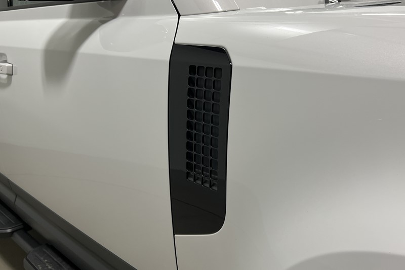 2026 (76) LAND ROVER COMMERCIAL DEFENDER 3.0 D250 Hard Top S Auto 5929722