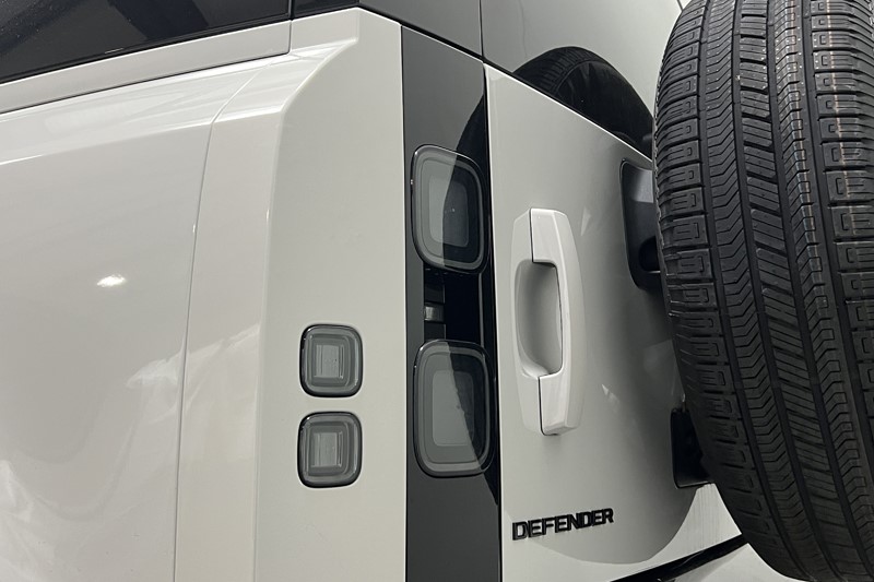 2026 (76) LAND ROVER COMMERCIAL DEFENDER 3.0 D250 Hard Top S Auto 5929756