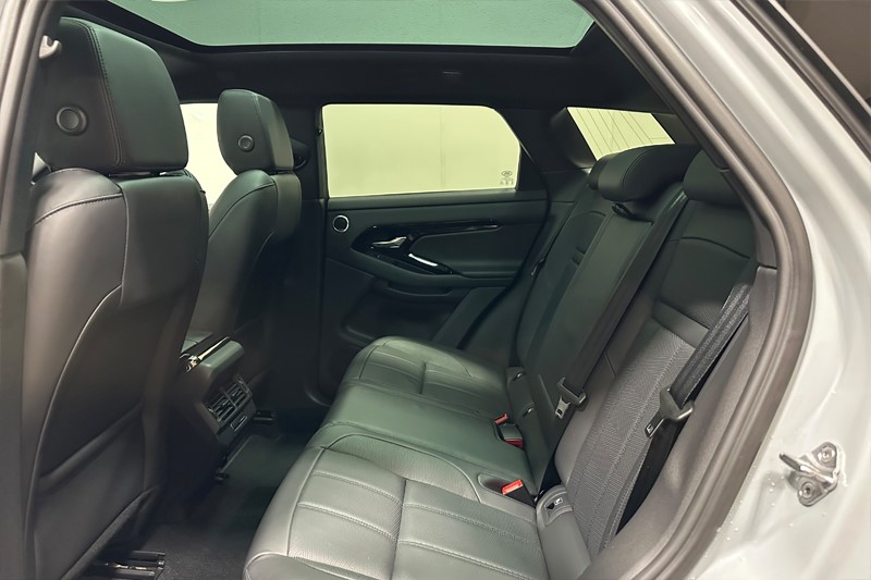 2024 (24) LAND ROVER RANGE ROVER EVOQUE 2.0 D200 Dynamic HSE 5dr Auto 5932850