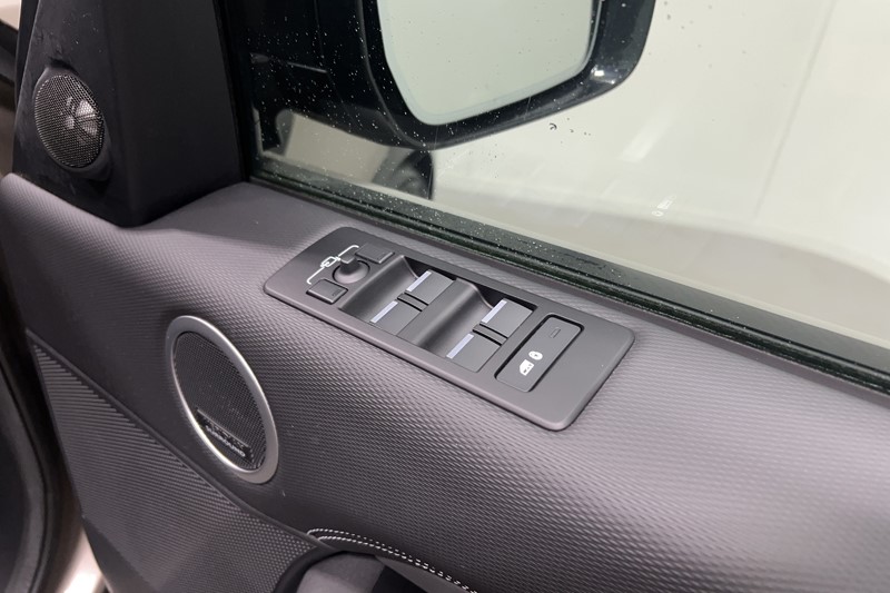 2023 (23) LAND ROVER DISCOVERY 3.0 D300 R-Dynamic HSE 5dr Auto 5957613