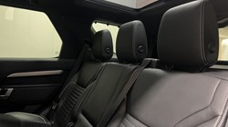 2023 (23) LAND ROVER DISCOVERY 3.0 D300 R-Dynamic HSE 5dr Auto 5957637