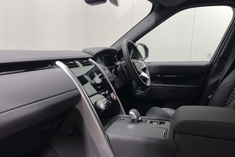 2025 (25) LAND ROVER DISCOVERY 3.0 D350 S 5dr Auto 5944901