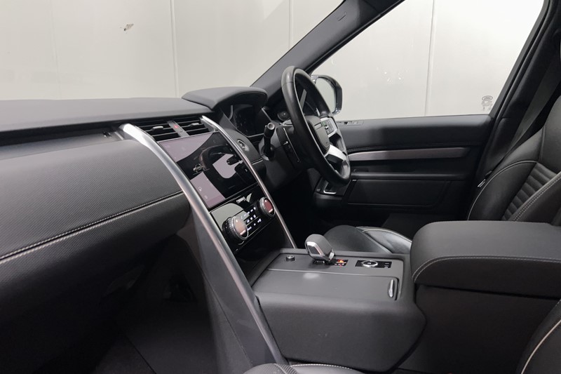 2024 (73) LAND ROVER DISCOVERY 3.0 D300 Dynamic HSE 5dr Auto 5965405