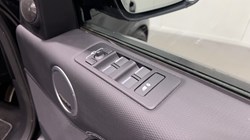 2024 (73) LAND ROVER DISCOVERY 3.0 D300 Dynamic HSE 5dr Auto 5965383