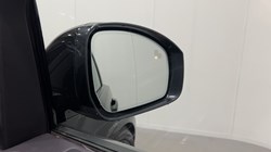2024 (73) LAND ROVER DISCOVERY 3.0 D300 Dynamic HSE 5dr Auto 5965384