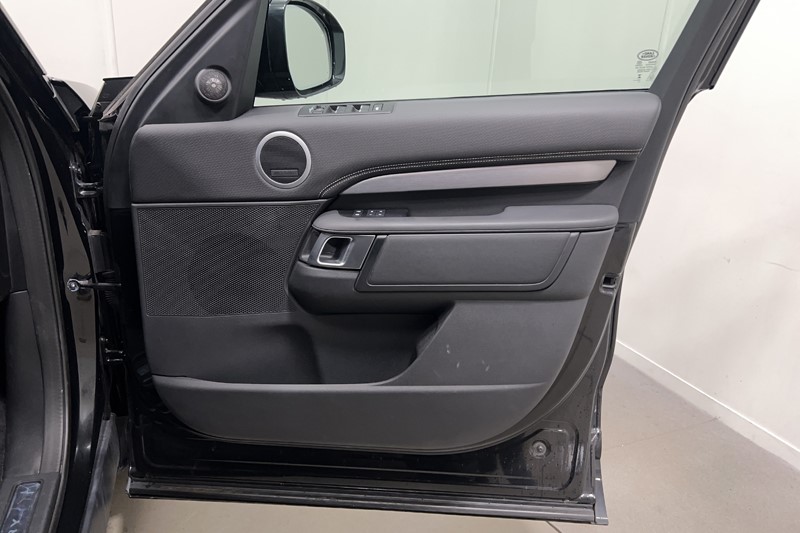 2024 (73) LAND ROVER DISCOVERY 3.0 D300 Dynamic HSE 5dr Auto 5965380