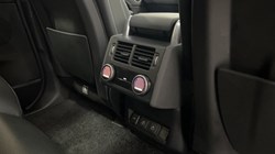2024 (73) LAND ROVER DISCOVERY 3.0 D300 Dynamic HSE 5dr Auto 5965379