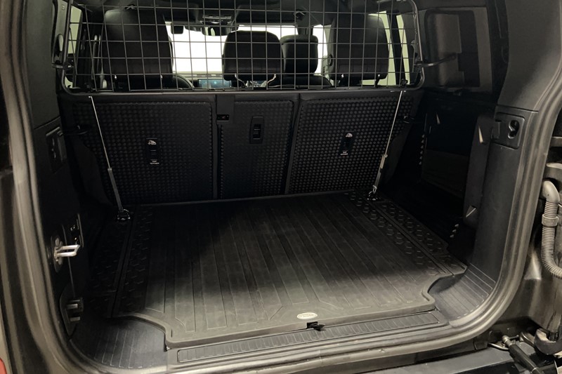 2022 (22) LAND ROVER DEFENDER 3.0 D250 X-Dynamic HSE 110 5dr Auto 5957740