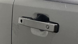 2022 (22) LAND ROVER DEFENDER 3.0 D250 X-Dynamic HSE 110 5dr Auto 5957746