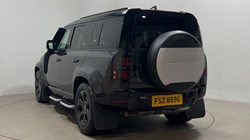 2022 (22) LAND ROVER DEFENDER 3.0 D250 X-Dynamic HSE 110 5dr Auto 5957697