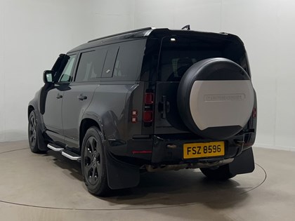 2022 (22) LAND ROVER DEFENDER 3.0 D250 X-Dynamic HSE 110 5dr Auto