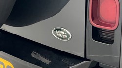 2022 (22) LAND ROVER DEFENDER 3.0 D250 X-Dynamic HSE 110 5dr Auto 5957743