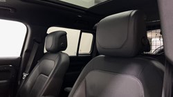 2022 (22) LAND ROVER DEFENDER 3.0 D250 X-Dynamic HSE 110 5dr Auto 5957733