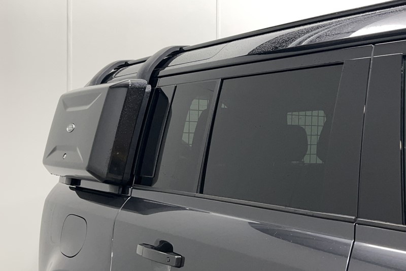 2022 (22) LAND ROVER DEFENDER 3.0 D250 X-Dynamic HSE 110 5dr Auto 5957745