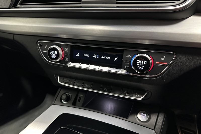 2023 (23) AUDI Q5 40 TDI Quattro S Line 5dr S Tronic 5954587