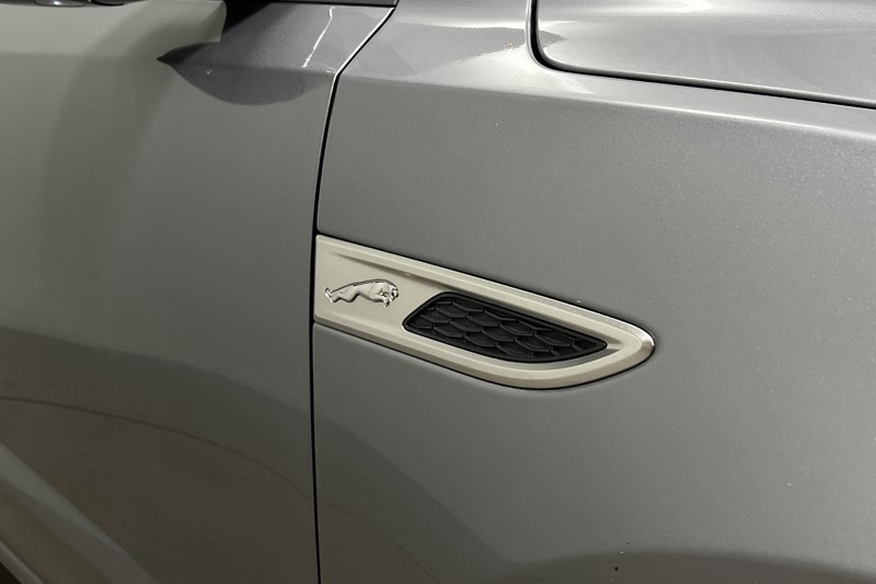 2023 (23) JAGUAR E-PACE 1.5 P300e R-Dynamic S 5dr Auto 5982797