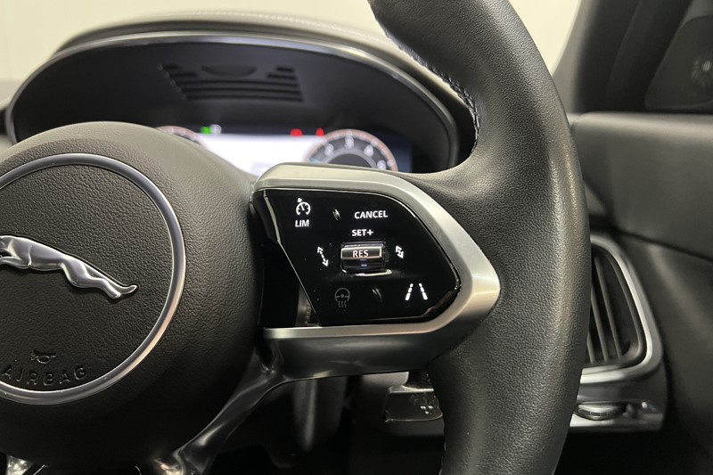 2023 (23) JAGUAR E-PACE 1.5 P300e R-Dynamic S 5dr Auto 5982798
