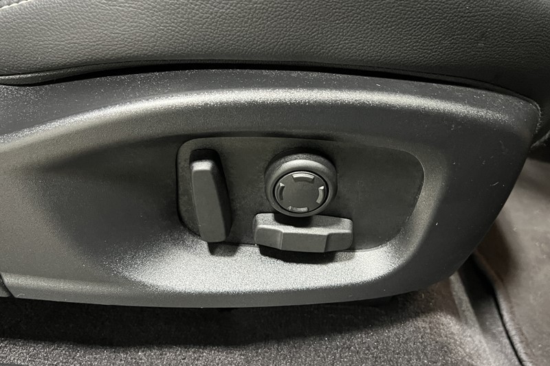 2023 (23) JAGUAR E-PACE 1.5 P300e R-Dynamic S 5dr Auto 5982802