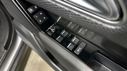 2023 (23) LAND ROVER RANGE ROVER VELAR 2.0 D200 S 5dr Auto 5979727