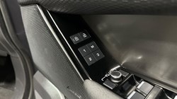 2023 (23) LAND ROVER RANGE ROVER VELAR 2.0 D200 S 5dr Auto 5979728